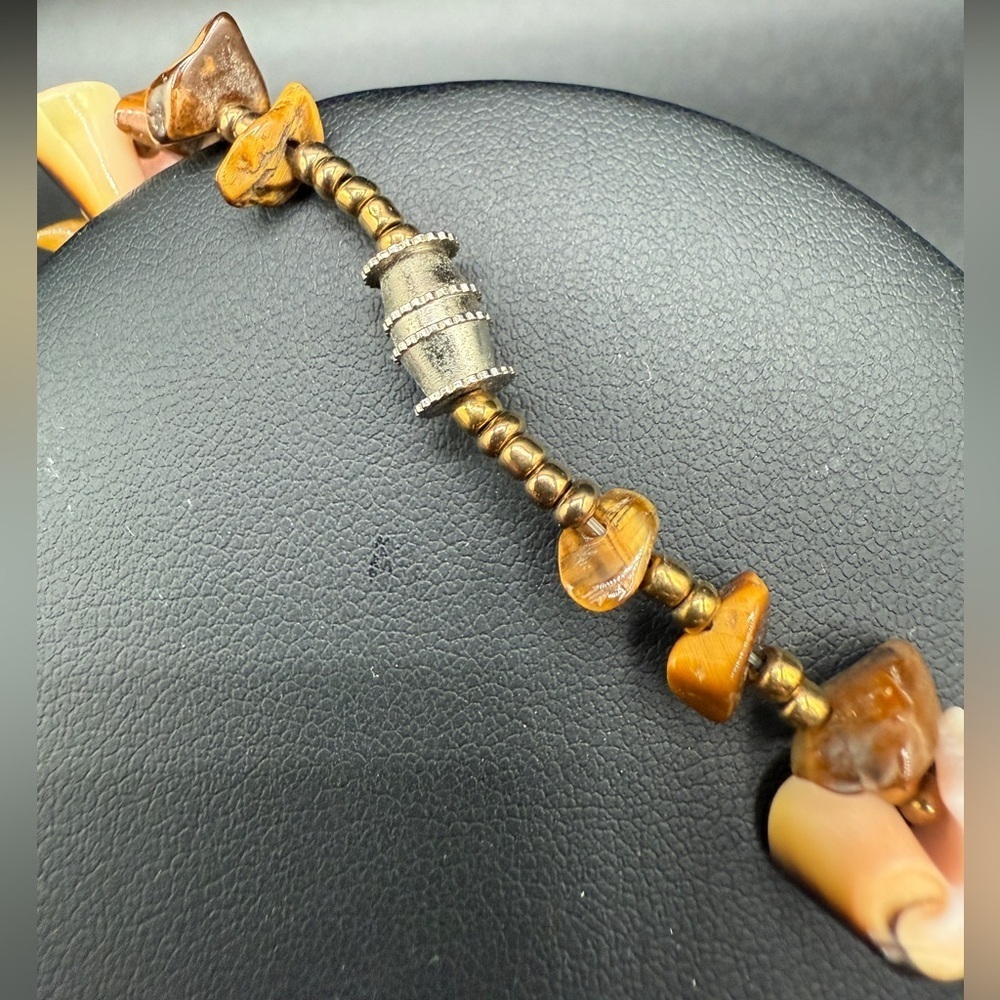 Vintage Shell and Bead Necklace in Brown and Cream - Picture 8 of 17
